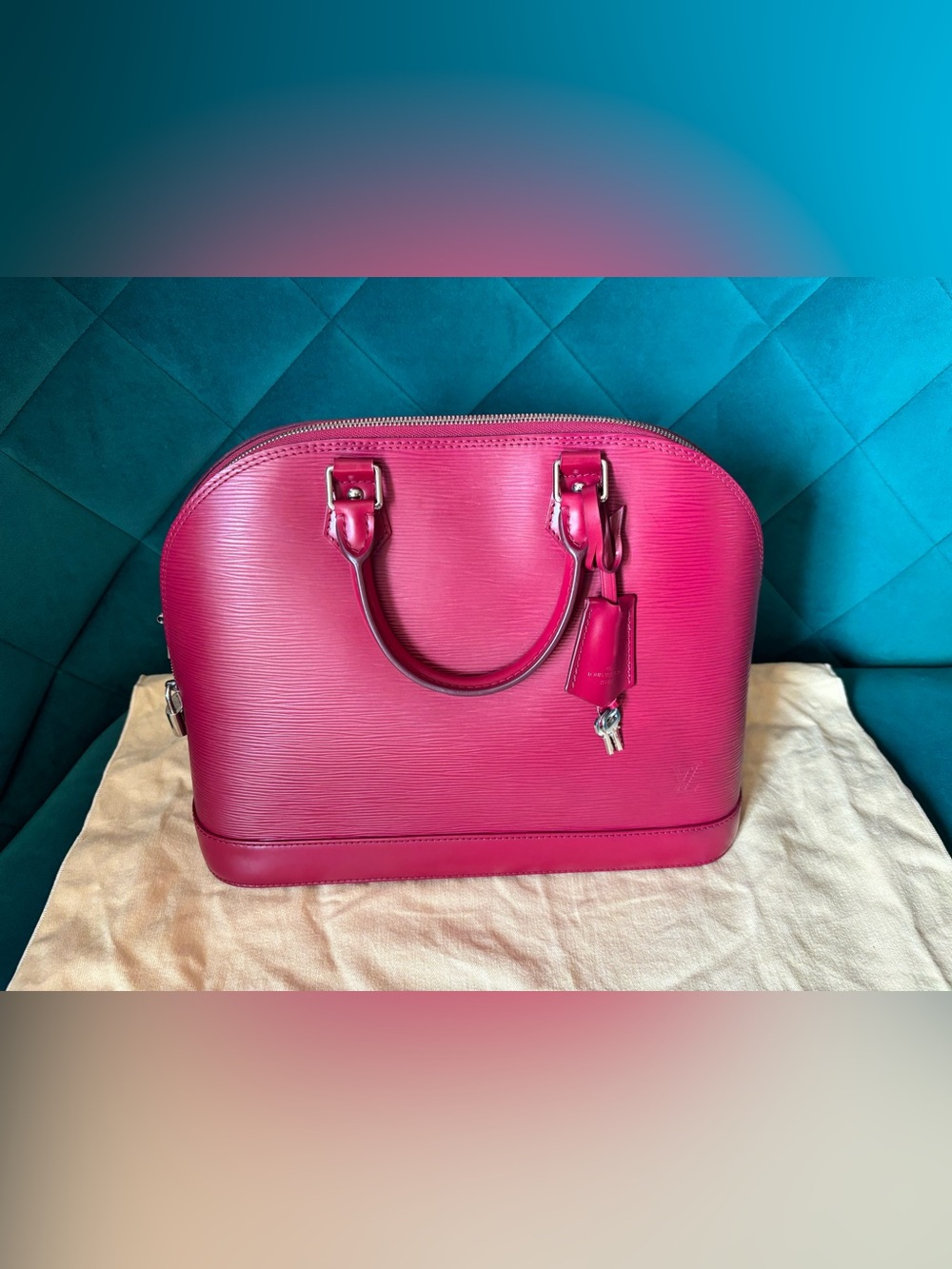 Authentic Louis Vuitton Alma PM Handbag in Epi Leather